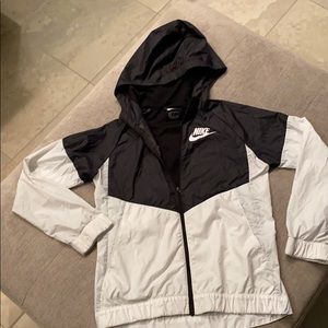 Boys Nike windbreaker Large